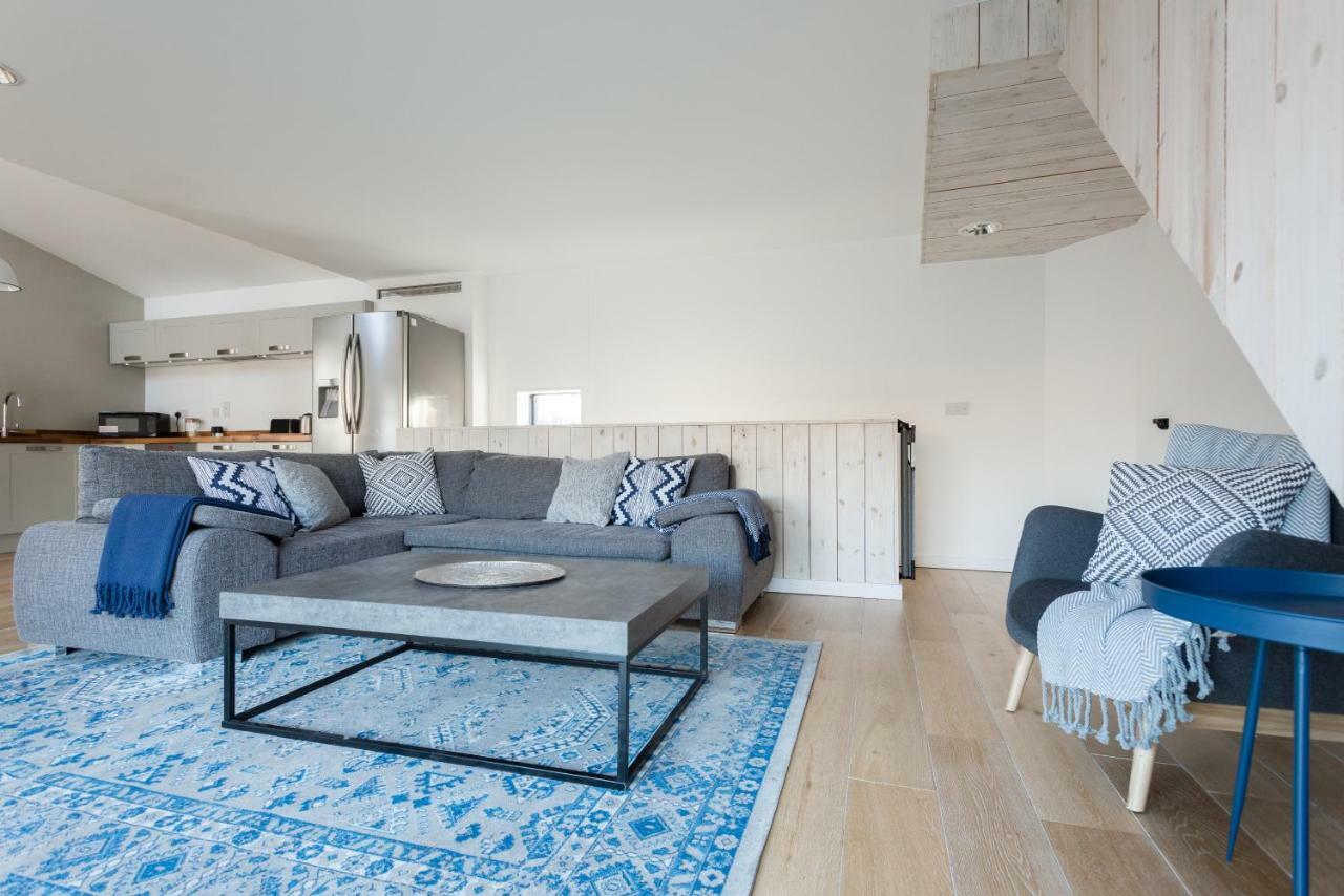 The Cliffside Loft - Distinctly Modern 3 Bdr Riverside Home Bath Exteriör bild