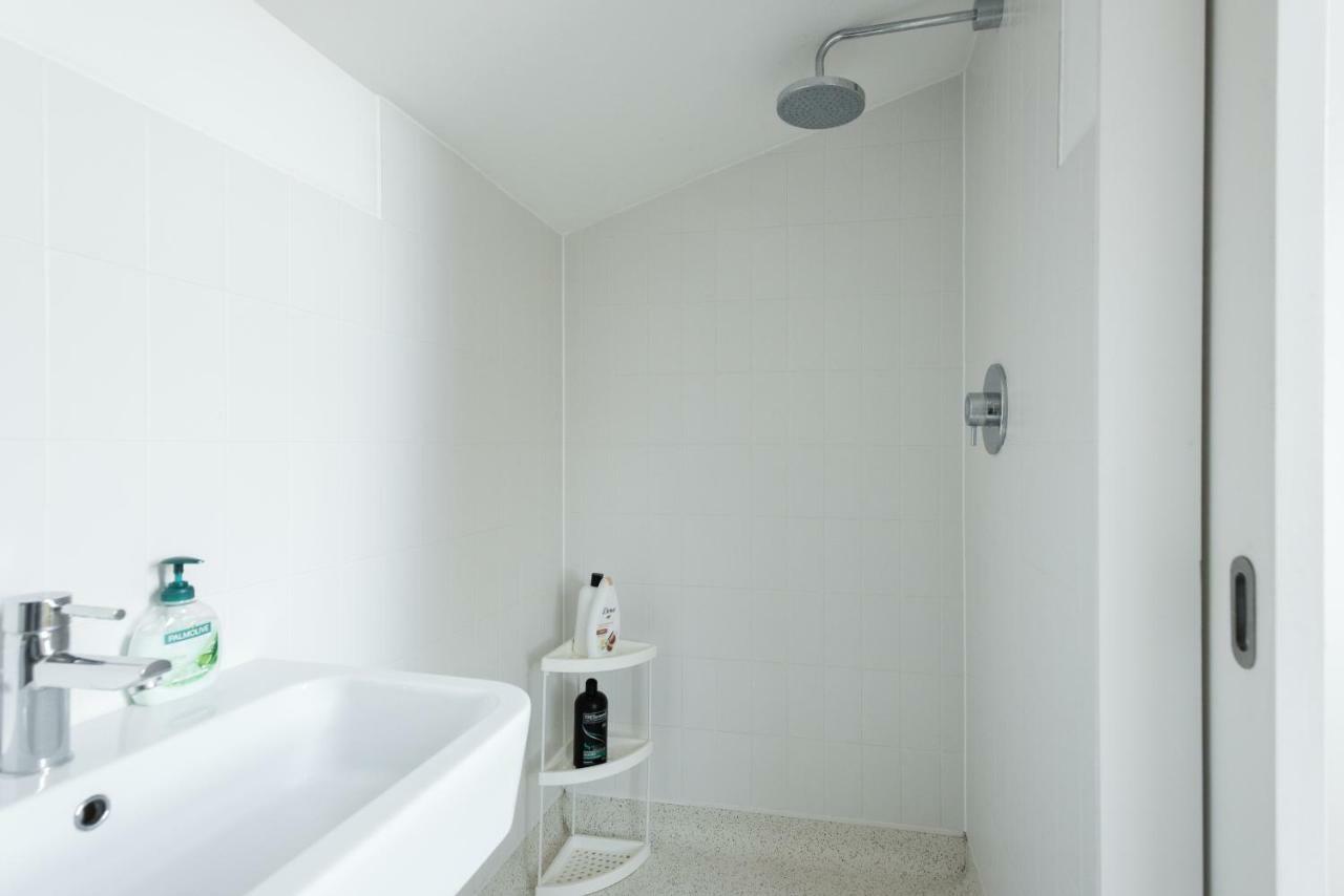 The Cliffside Loft - Distinctly Modern 3 Bdr Riverside Home Bath Exteriör bild