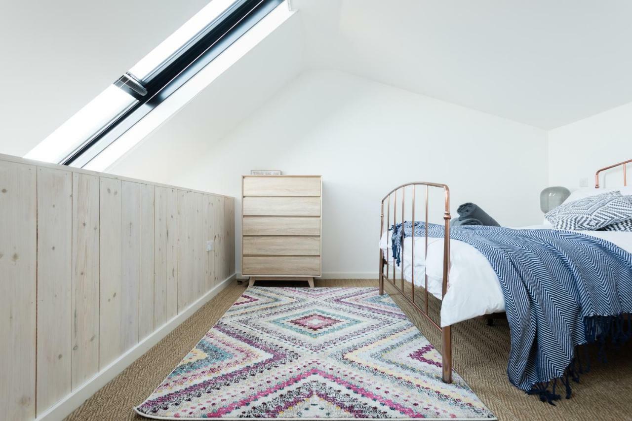 The Cliffside Loft - Distinctly Modern 3 Bdr Riverside Home Bath Exteriör bild