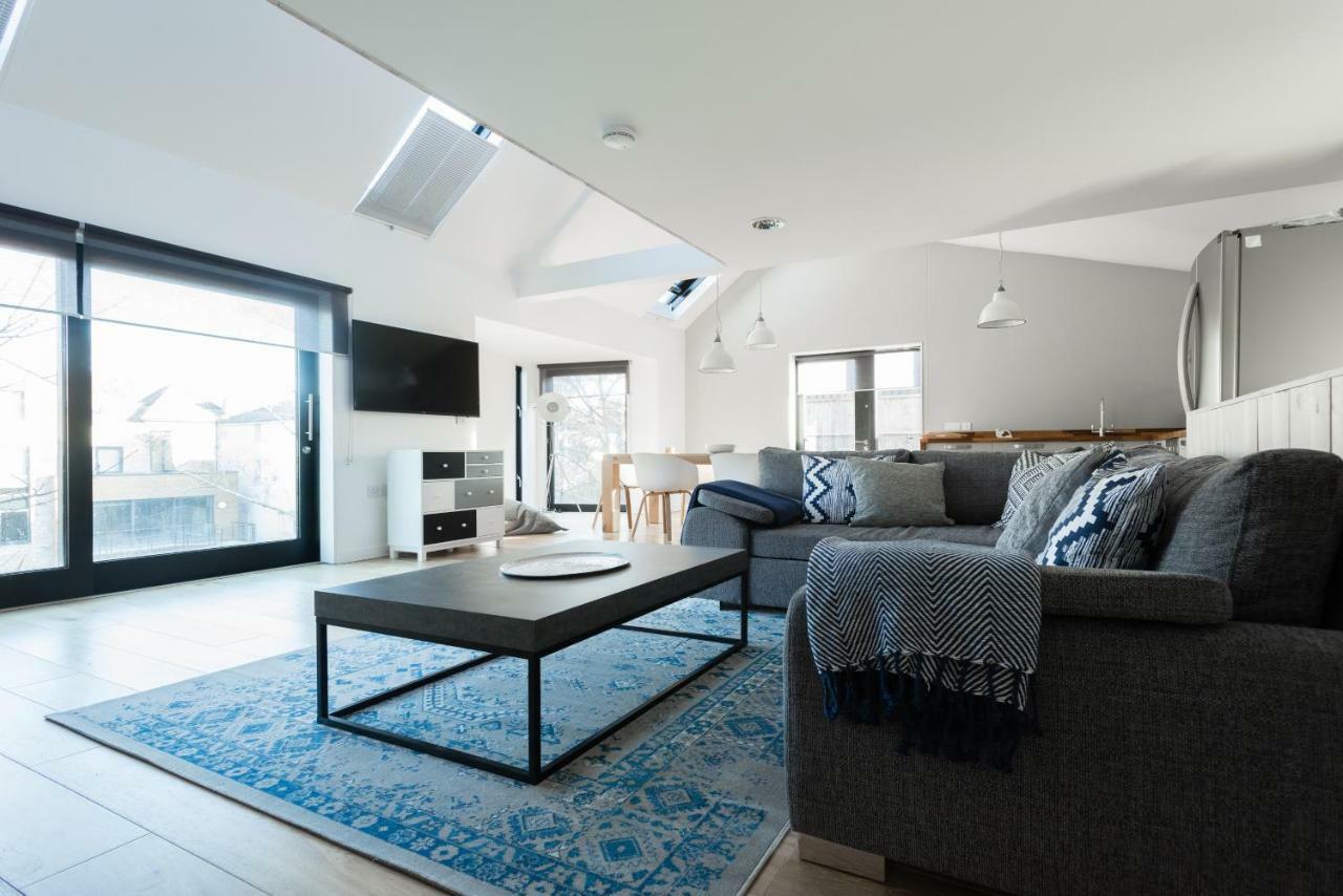 The Cliffside Loft - Distinctly Modern 3 Bdr Riverside Home Bath Exteriör bild