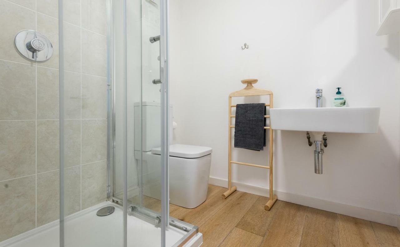 The Cliffside Loft - Distinctly Modern 3 Bdr Riverside Home Bath Exteriör bild
