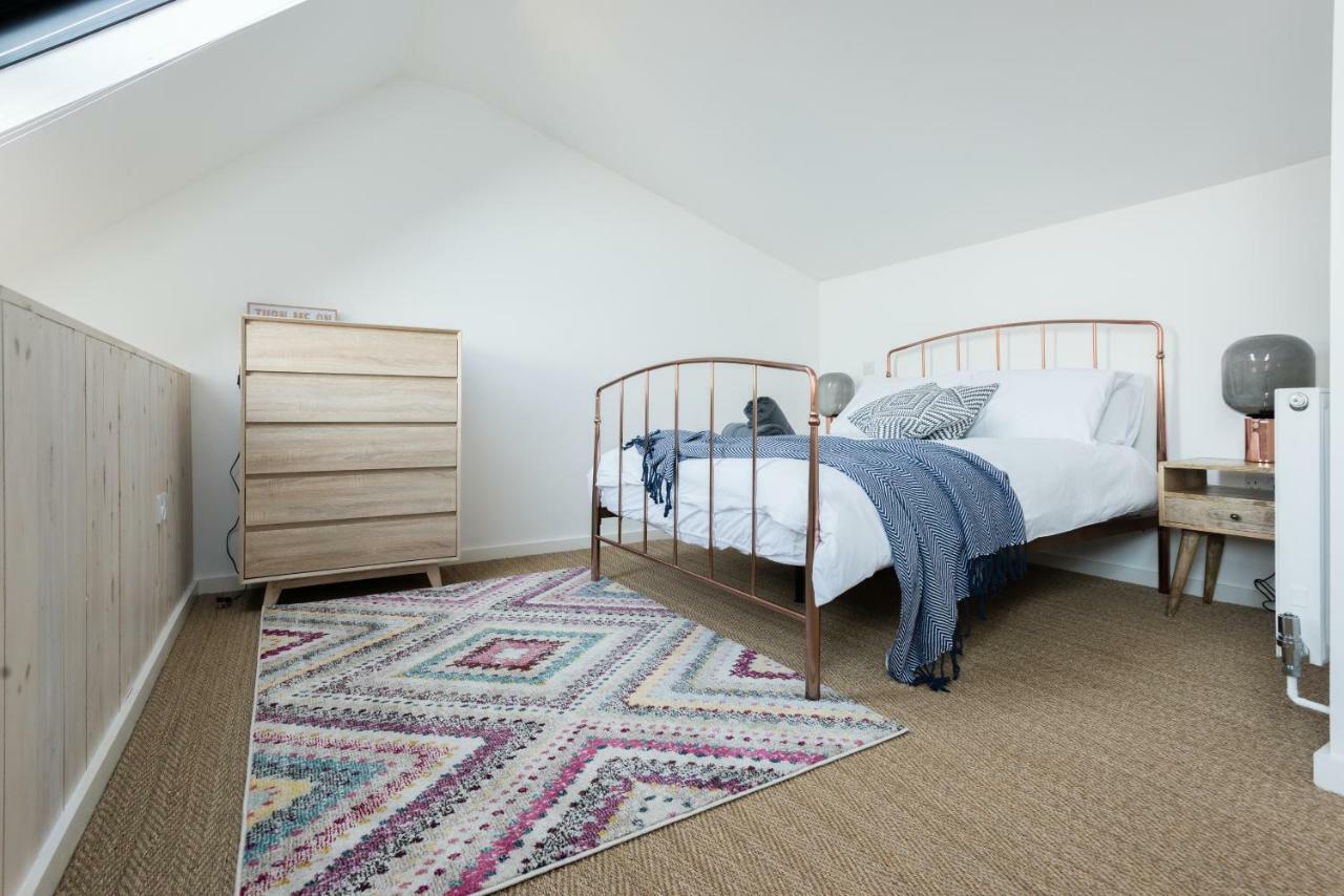 The Cliffside Loft - Distinctly Modern 3 Bdr Riverside Home Bath Exteriör bild