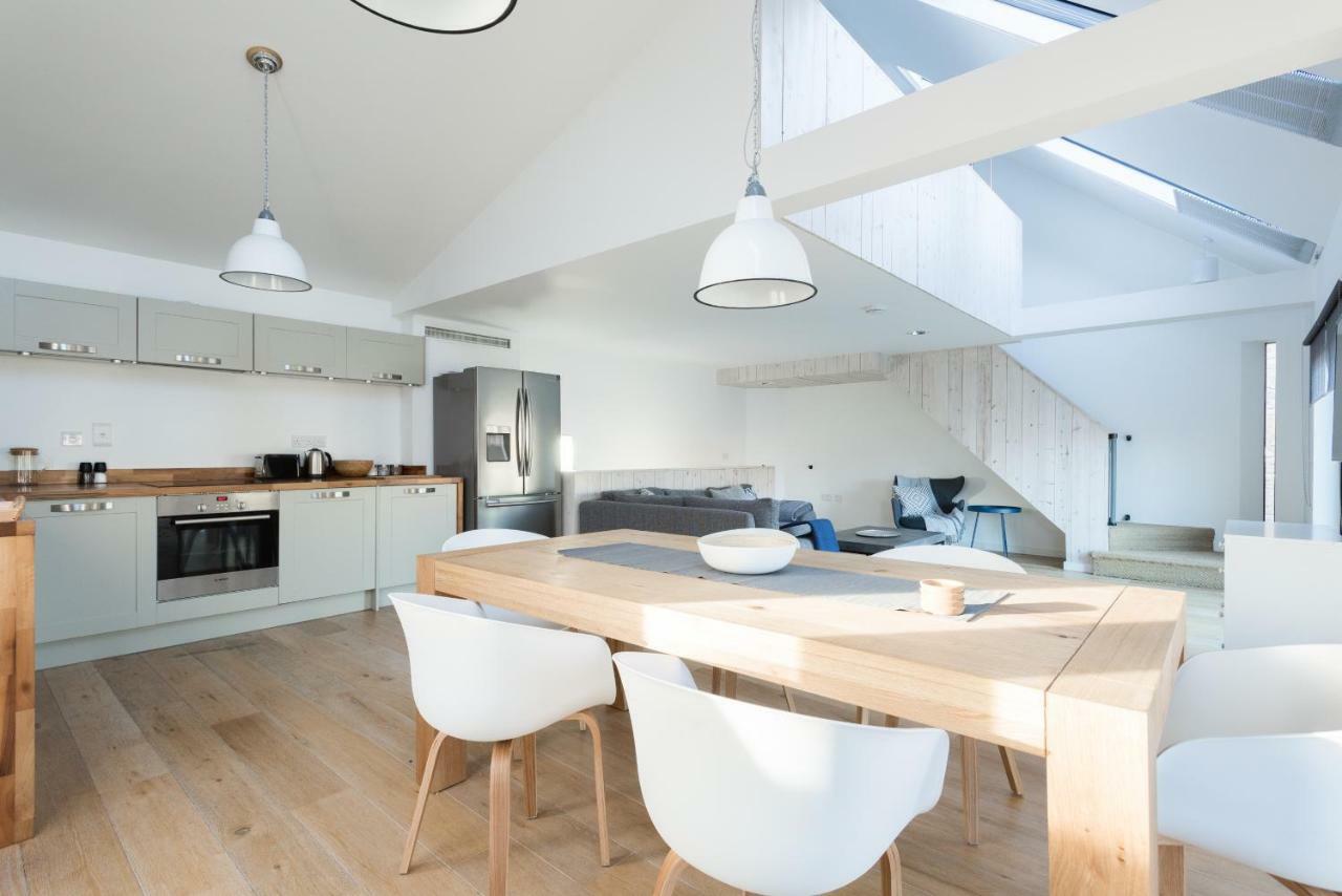 The Cliffside Loft - Distinctly Modern 3 Bdr Riverside Home Bath Exteriör bild