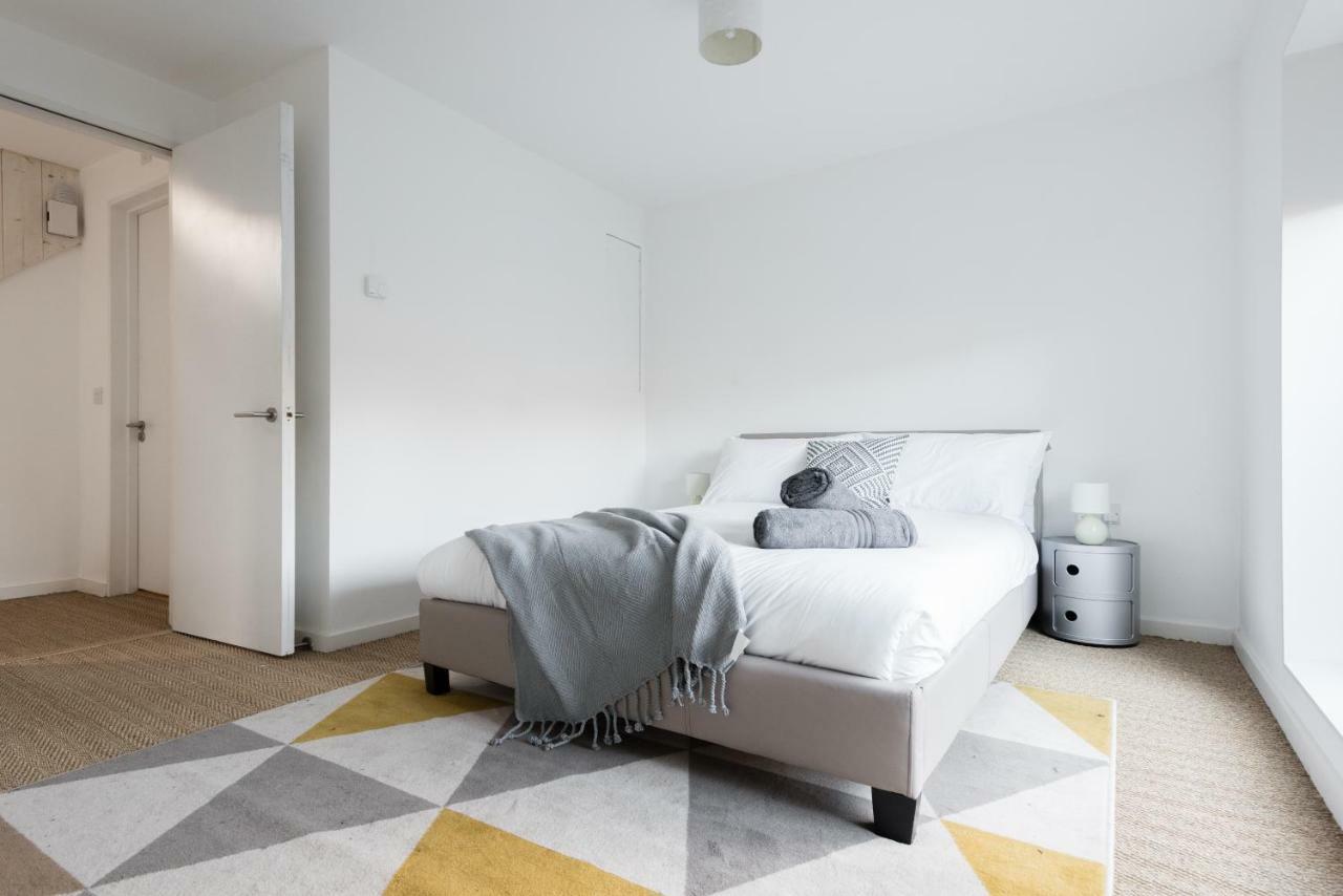 The Cliffside Loft - Distinctly Modern 3 Bdr Riverside Home Bath Exteriör bild